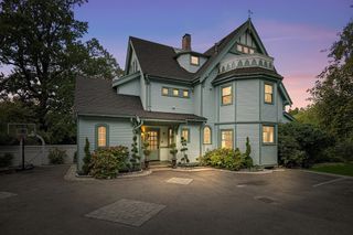 206 Franklin Street, Newton, MA 02458