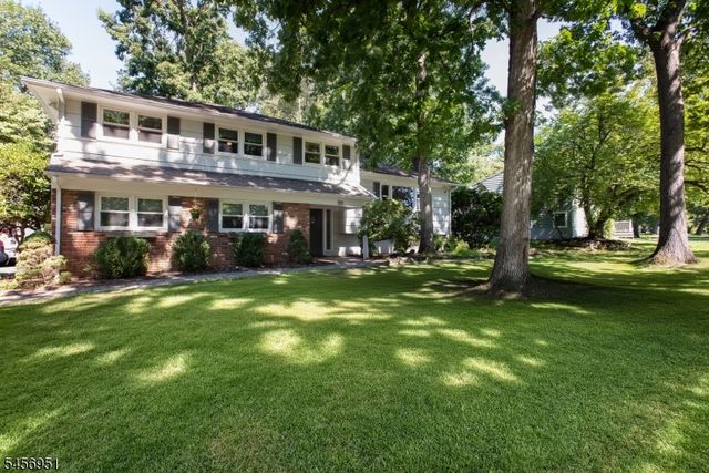 35 Rock Road West, Green Brook Twp., NJ 08812