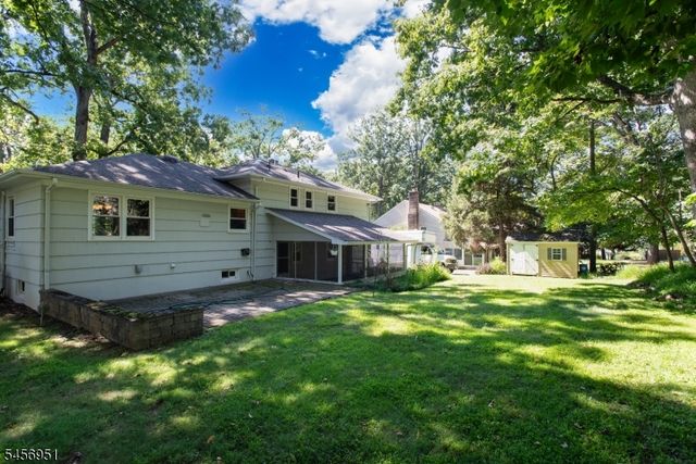 35 Rock Road West, Green Brook Twp., NJ 08812