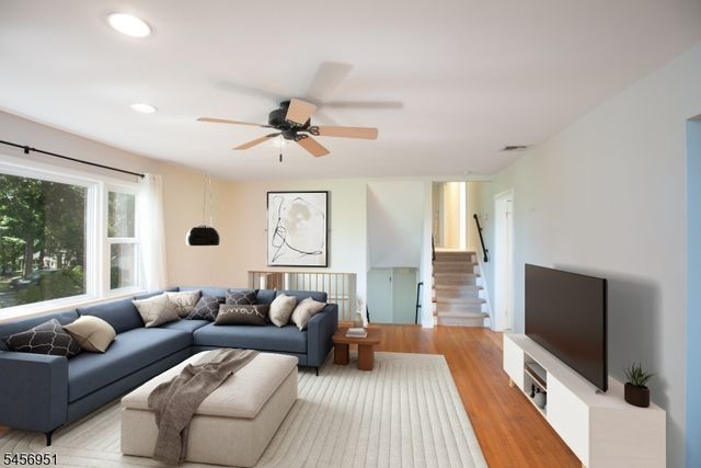 35 Rock Road West, Green Brook Twp., NJ 08812