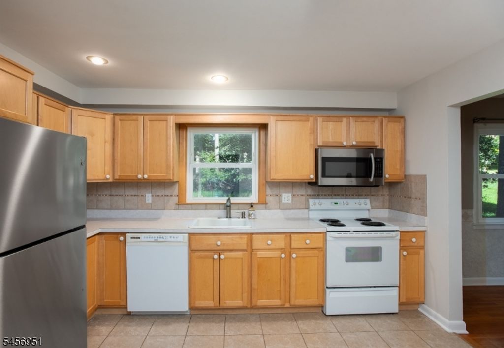 35 Rock Road West, Green Brook Twp., NJ 08812 — photo 4