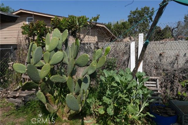 611 W 91st, Los Angeles, CA 90044