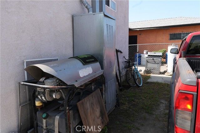 611 W 91st, Los Angeles, CA 90044