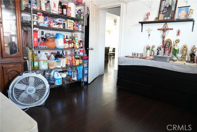 611 W 91st, Los Angeles, CA 90044