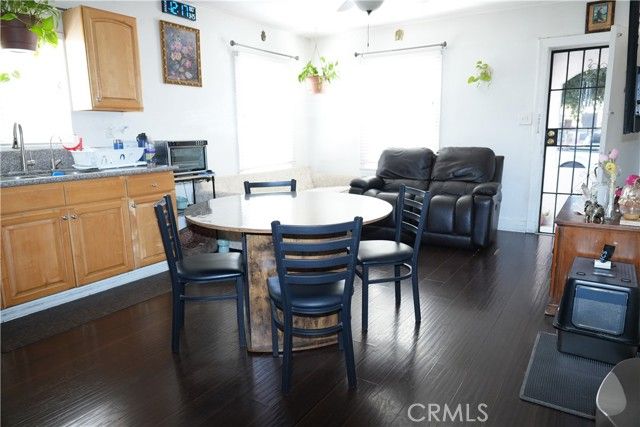 611 W 91st, Los Angeles, CA 90044