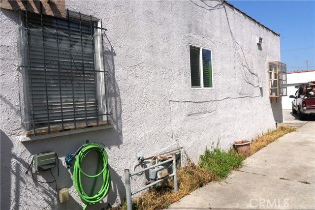 611 W 91st, Los Angeles, CA 90044