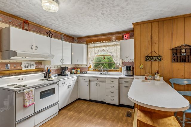 110 Pleasant Dr, Columbia, TN 38401
