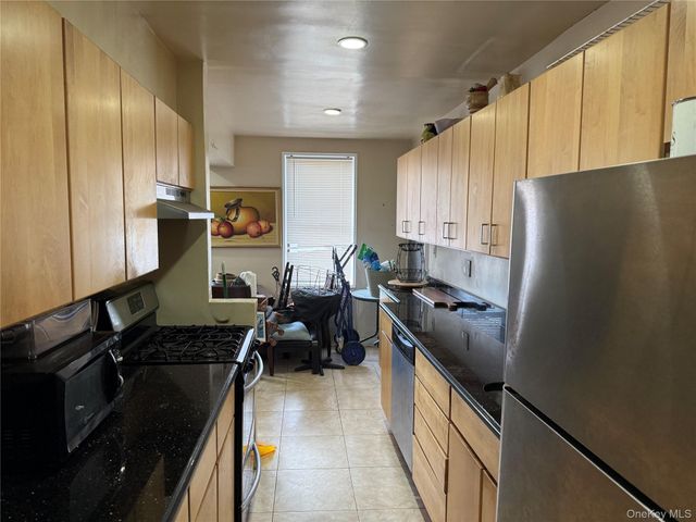 632 Warburton Ave. 5E, Yonkers, NY 10701