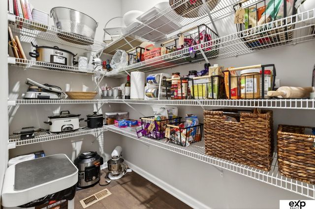 16863 Cary Street, Omaha, NE 68136