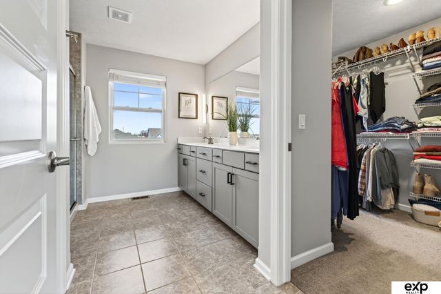 16863 Cary Street, Omaha, NE 68136