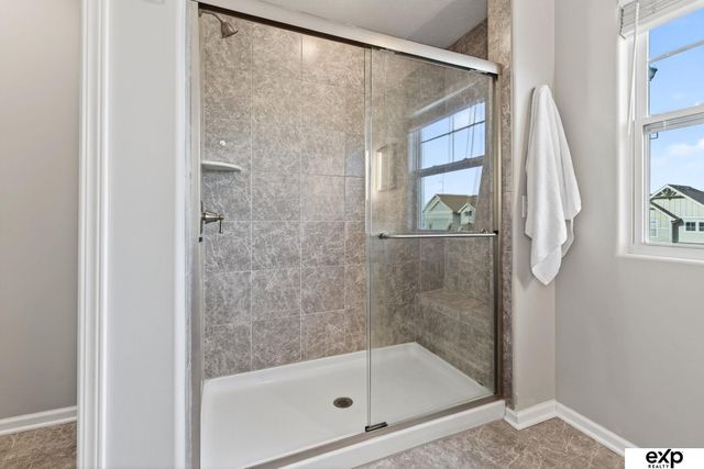 16863 Cary Street, Omaha, NE 68136