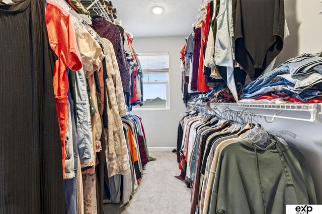 16863 Cary Street, Omaha, NE 68136