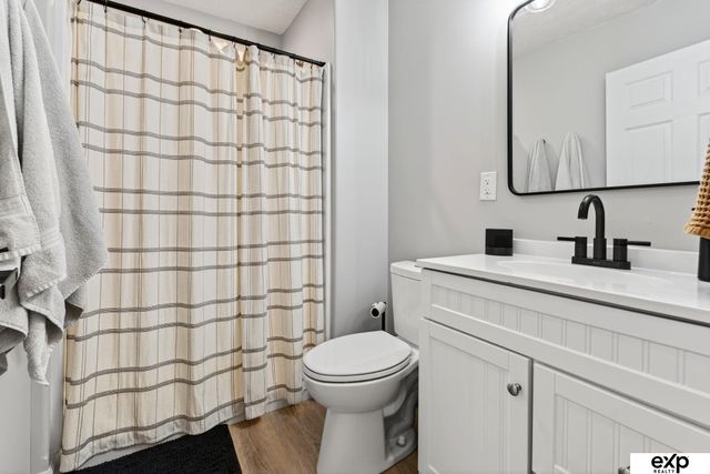 16863 Cary Street, Omaha, NE 68136