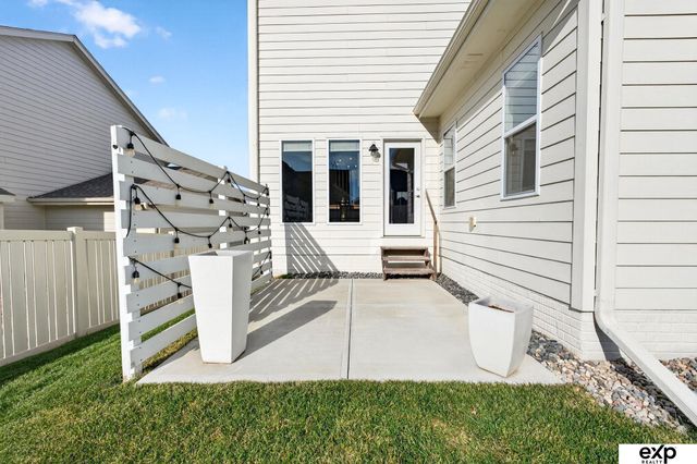 16863 Cary Street, Omaha, NE 68136