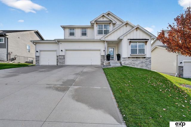 16863 Cary Street, Omaha, NE 68136