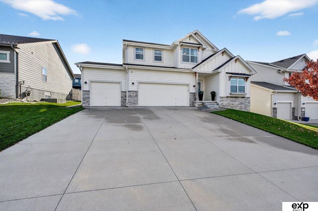 16863 Cary Street, Omaha, NE 68136