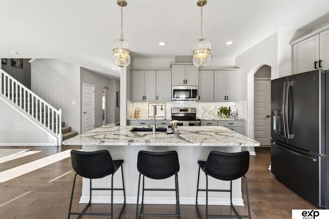 16863 Cary Street, Omaha, NE 68136