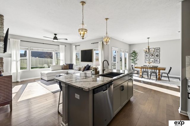 16863 Cary Street, Omaha, NE 68136