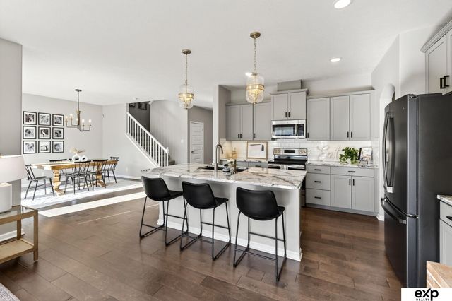 16863 Cary Street, Omaha, NE 68136