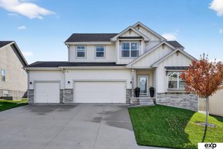 16863 Cary Street, Omaha, NE 68136