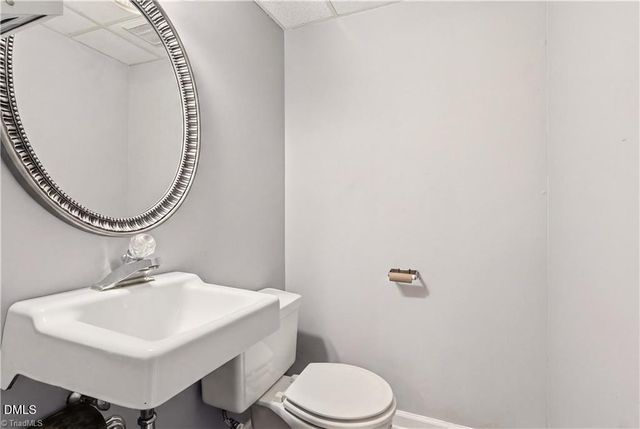 3160 Shaftesbury Lane, Winston Salem, NC 27105