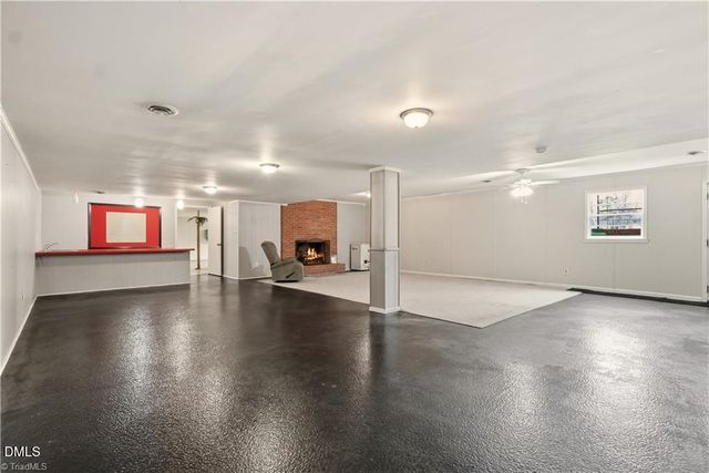 3160 Shaftesbury Lane, Winston Salem, NC 27105