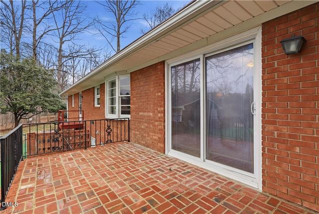 3160 Shaftesbury Lane, Winston Salem, NC 27105