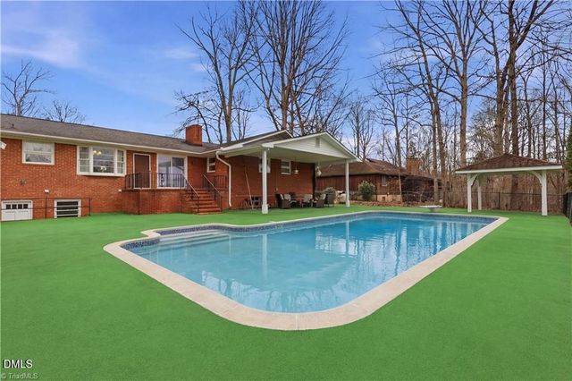 3160 Shaftesbury Lane, Winston Salem, NC 27105