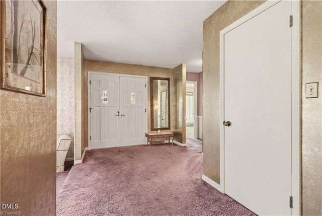 3160 Shaftesbury Lane, Winston Salem, NC 27105