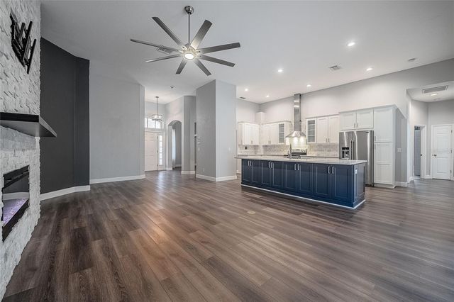 2706 DURANT TRAILS BOULEVARD, Dover, FL 33527