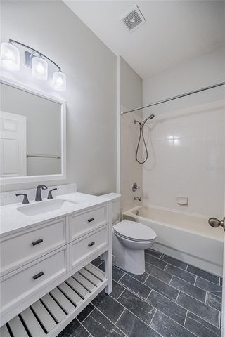 2706 DURANT TRAILS BOULEVARD, Dover, FL 33527