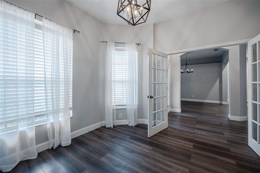 Image 11 of property listing at 2706 DURANT TRAILS BOULEVARD, Dover, FL 33527