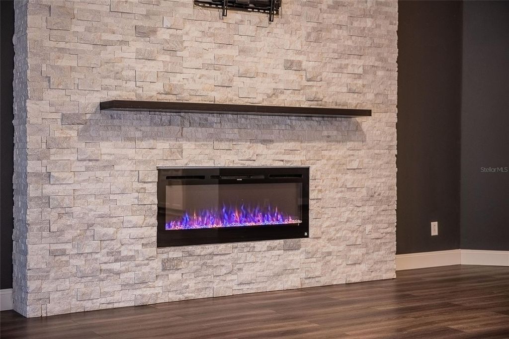 Image 14 of property listing at 2706 DURANT TRAILS BOULEVARD, Dover, FL 33527