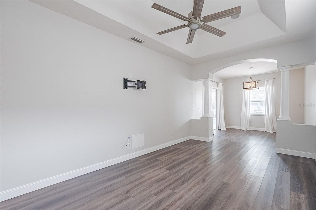 Image 27 of property listing at 2706 DURANT TRAILS BOULEVARD, Dover, FL 33527