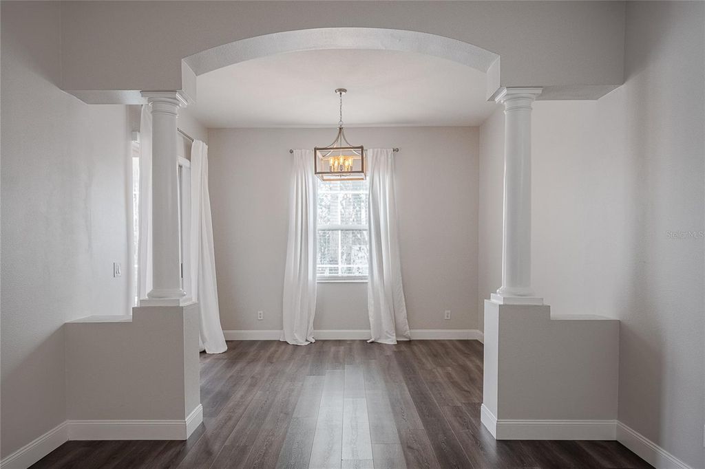 Image 28 of property listing at 2706 DURANT TRAILS BOULEVARD, Dover, FL 33527