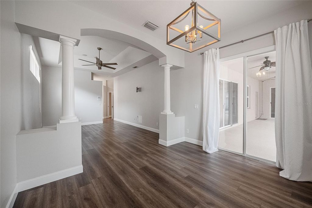 Image 30 of property listing at 2706 DURANT TRAILS BOULEVARD, Dover, FL 33527