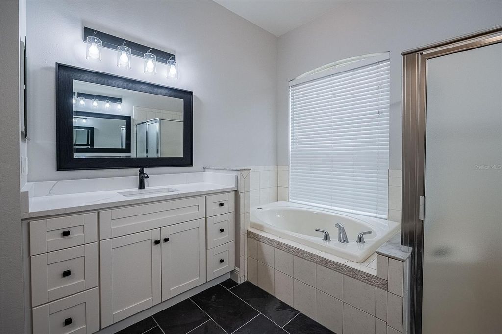 Image 33 of property listing at 2706 DURANT TRAILS BOULEVARD, Dover, FL 33527