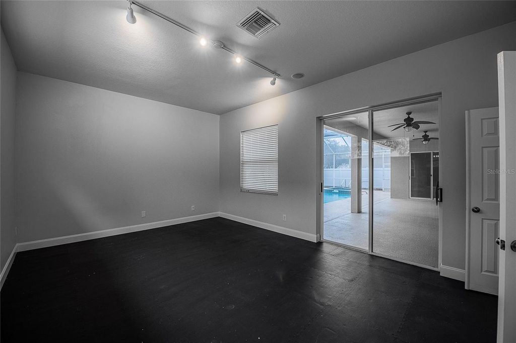 Image 42 of property listing at 2706 DURANT TRAILS BOULEVARD, Dover, FL 33527