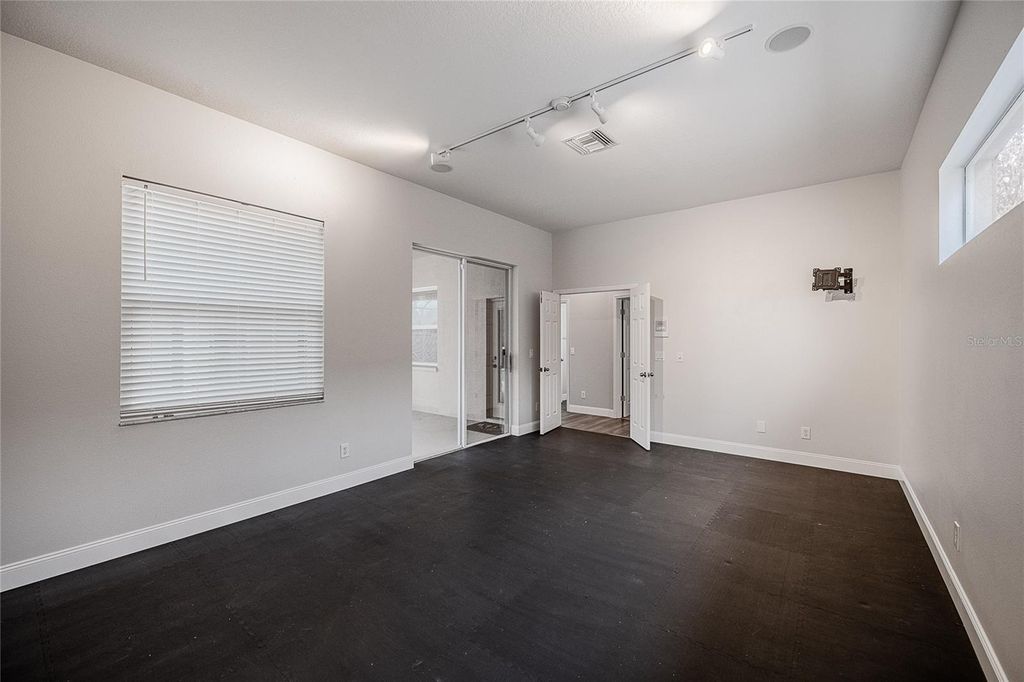 Image 43 of property listing at 2706 DURANT TRAILS BOULEVARD, Dover, FL 33527