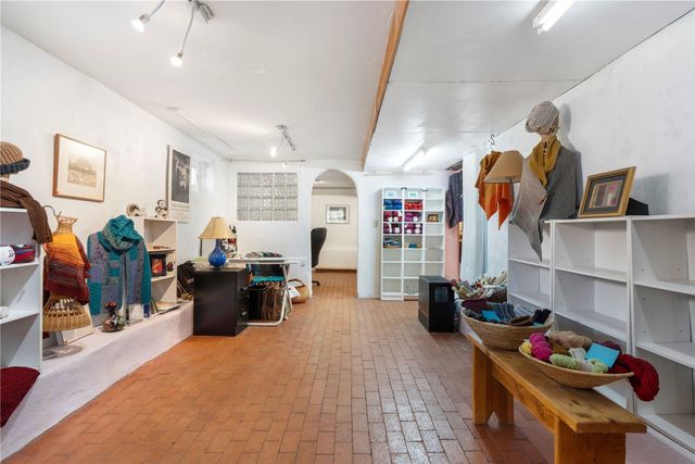 614 Paseo De Peralta, Santa Fe, NM 87501