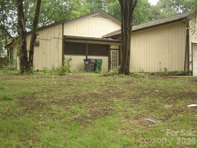 11832 Moonridge Drive, Charlotte, NC 28226