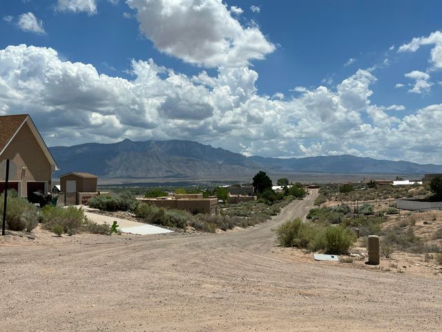 5424 Vera Cruz Road NE, Rio Rancho, NM 87144