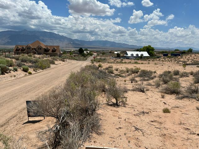 5424 Vera Cruz Road NE, Rio Rancho, NM 87144
