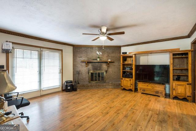 411 Hickory Lane, Griffin, GA 30223