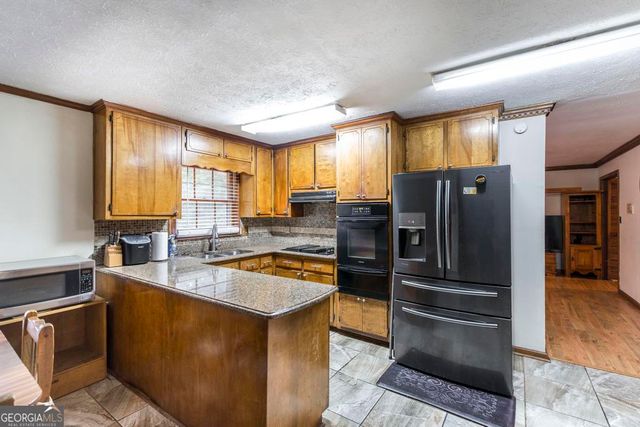 411 Hickory Lane, Griffin, GA 30223