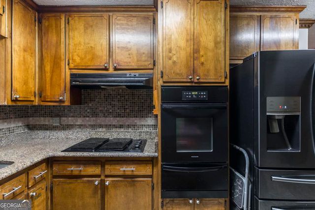 411 Hickory Lane, Griffin, GA 30223