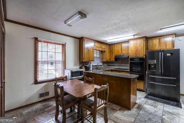 411 Hickory Lane, Griffin, GA 30223