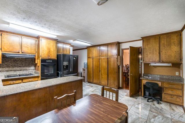 411 Hickory Lane, Griffin, GA 30223