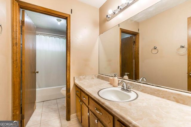 411 Hickory Lane, Griffin, GA 30223