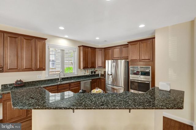 2894 SWANEE LN, Fairfax, VA 22031